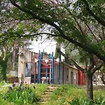 Hi * Nîmes